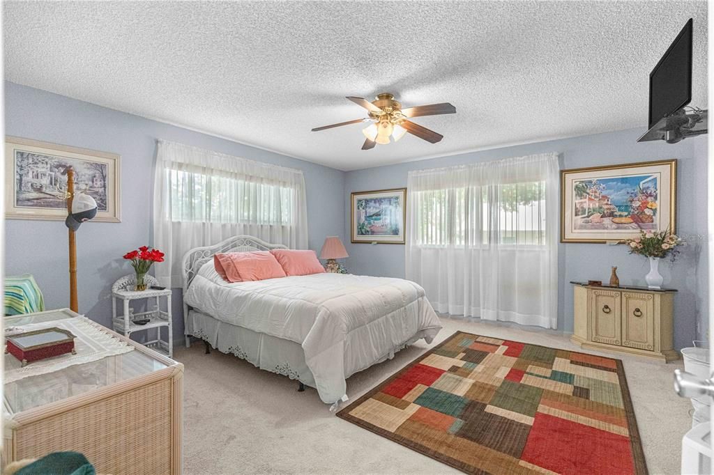 For Sale: $184,900 (2 beds, 2 baths, 1541 Square Feet)