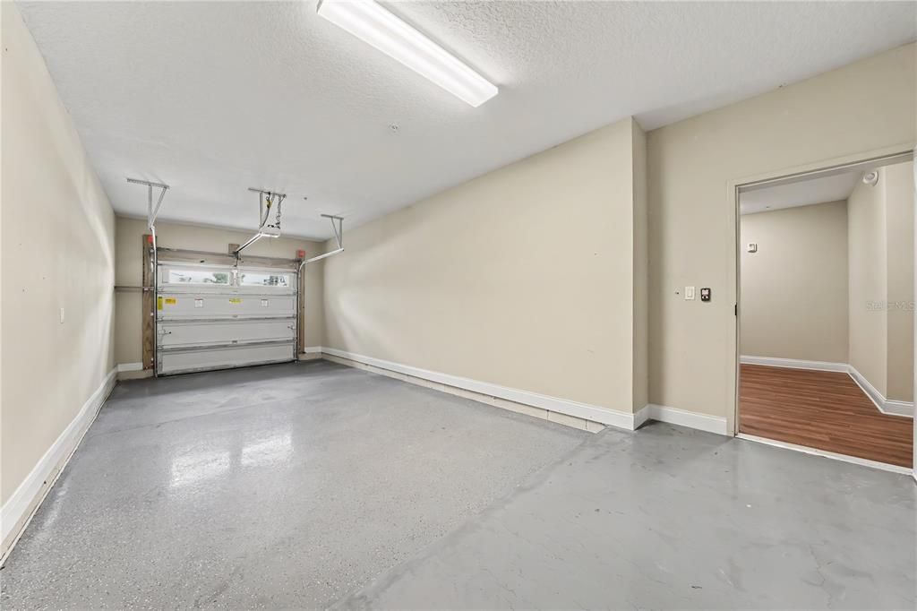For Sale: $550,000 (3 beds, 2 baths, 1799 Square Feet)