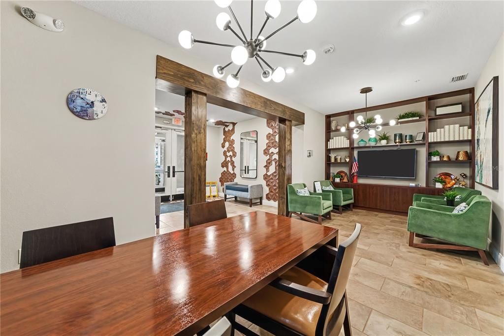 For Sale: $550,000 (3 beds, 2 baths, 1799 Square Feet)