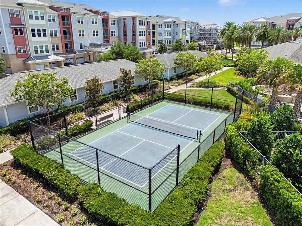 For Sale: $550,000 (3 beds, 2 baths, 1799 Square Feet)