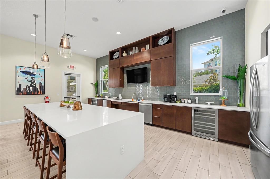 For Sale: $550,000 (3 beds, 2 baths, 1799 Square Feet)