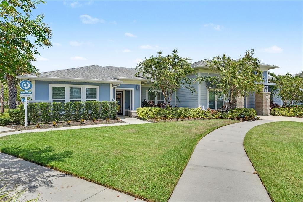 For Sale: $550,000 (3 beds, 2 baths, 1799 Square Feet)