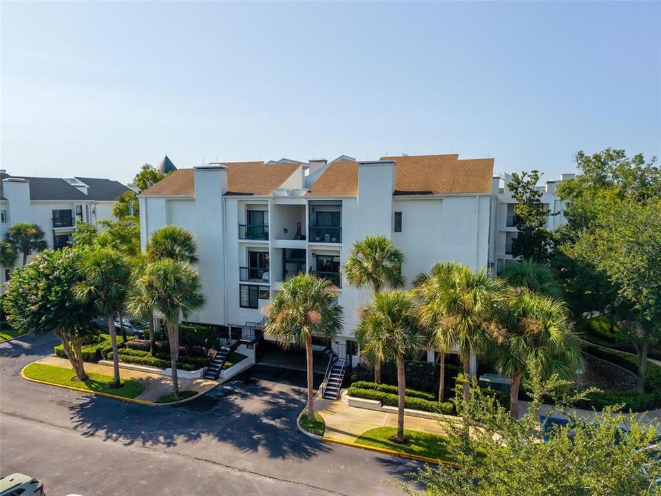 For Sale: $739,000 (2 beds, 2 baths, 1311 Square Feet)