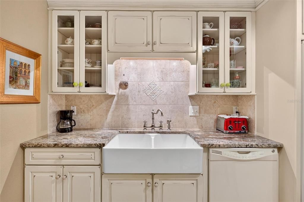 For Sale: $739,000 (2 beds, 2 baths, 1311 Square Feet)