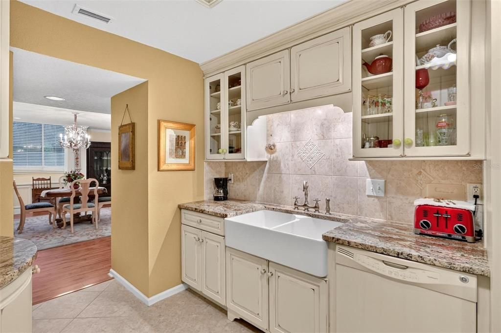 For Sale: $739,000 (2 beds, 2 baths, 1311 Square Feet)