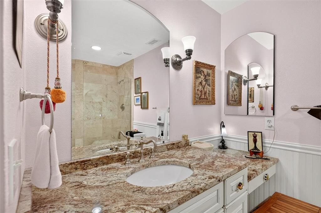 For Sale: $739,000 (2 beds, 2 baths, 1311 Square Feet)