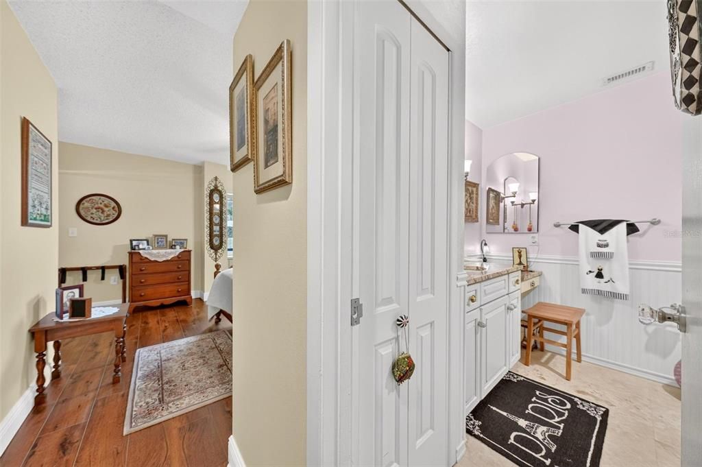 For Sale: $739,000 (2 beds, 2 baths, 1311 Square Feet)