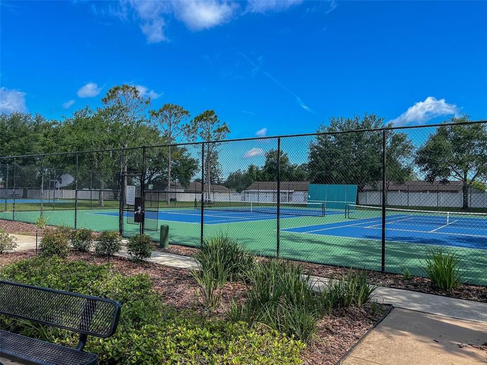 For Sale: $414,990 (4 beds, 2 baths, 2475 Square Feet)