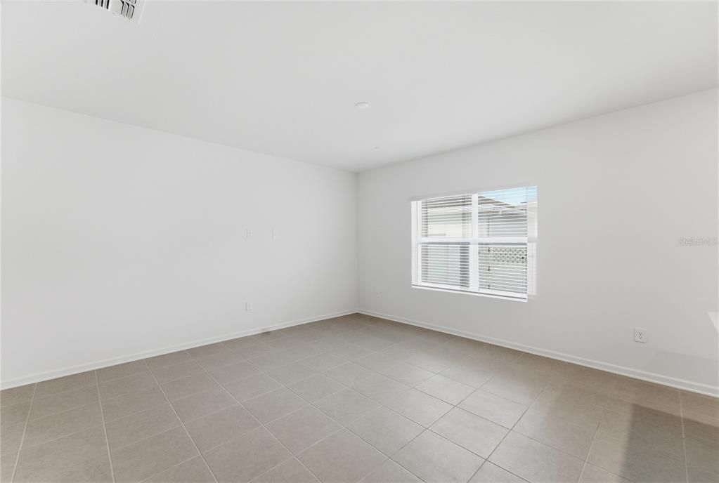 For Rent: $2,600 (4 beds, 2 baths, 2000 Square Feet)