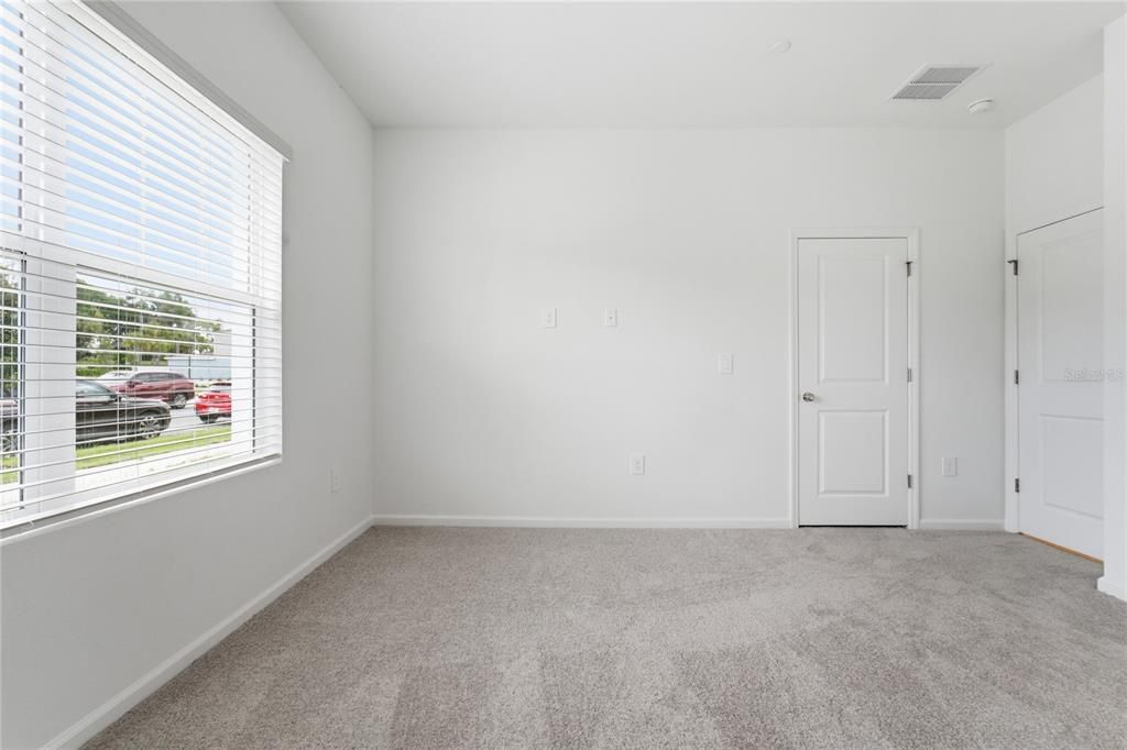 For Rent: $2,600 (4 beds, 2 baths, 2000 Square Feet)