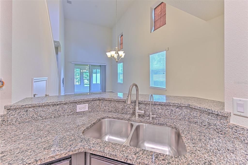 For Rent: $2,300 (3 beds, 2 baths, 1860 Square Feet)