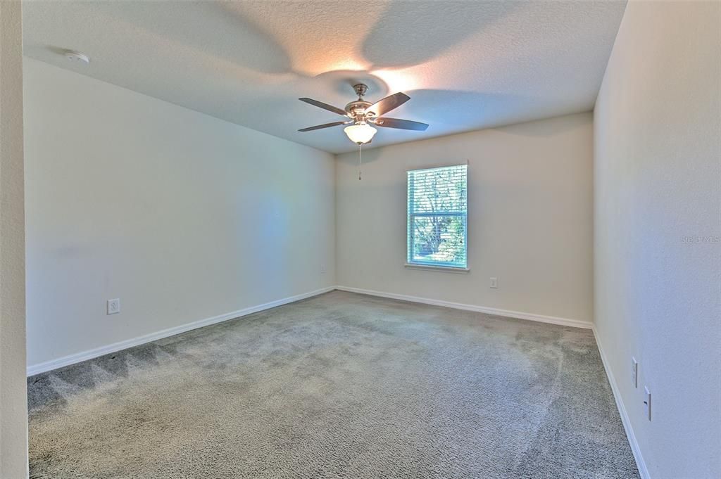 For Rent: $2,300 (3 beds, 2 baths, 1860 Square Feet)