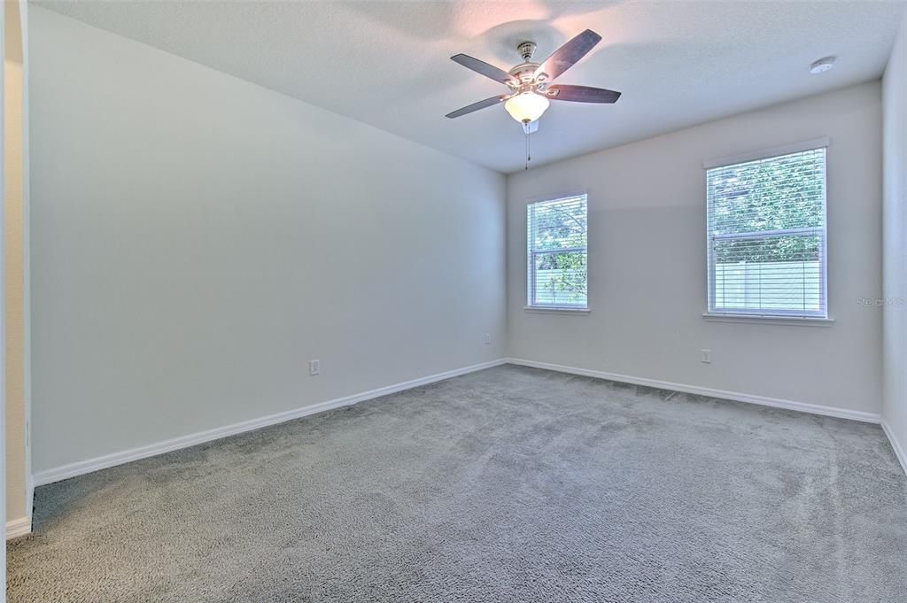 For Rent: $2,300 (3 beds, 2 baths, 1860 Square Feet)