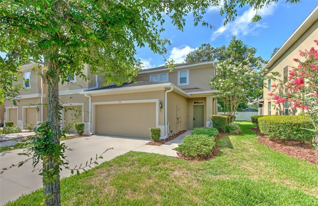 For Rent: $2,300 (3 beds, 2 baths, 1860 Square Feet)