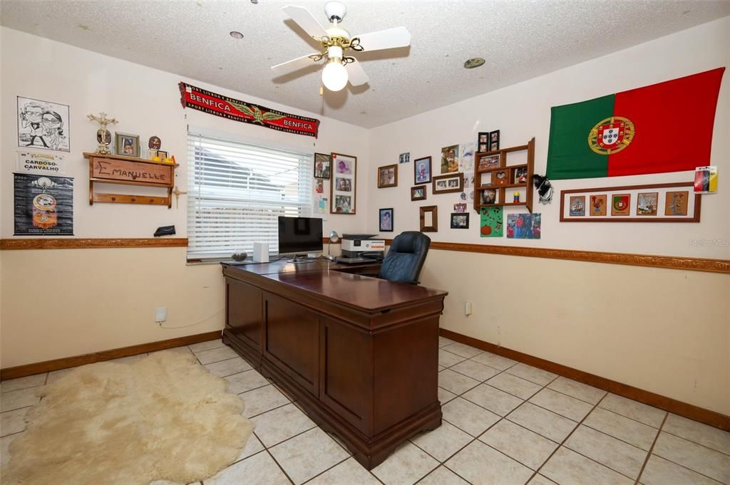 For Sale: $529,900 (4 beds, 2 baths, 2780 Square Feet)