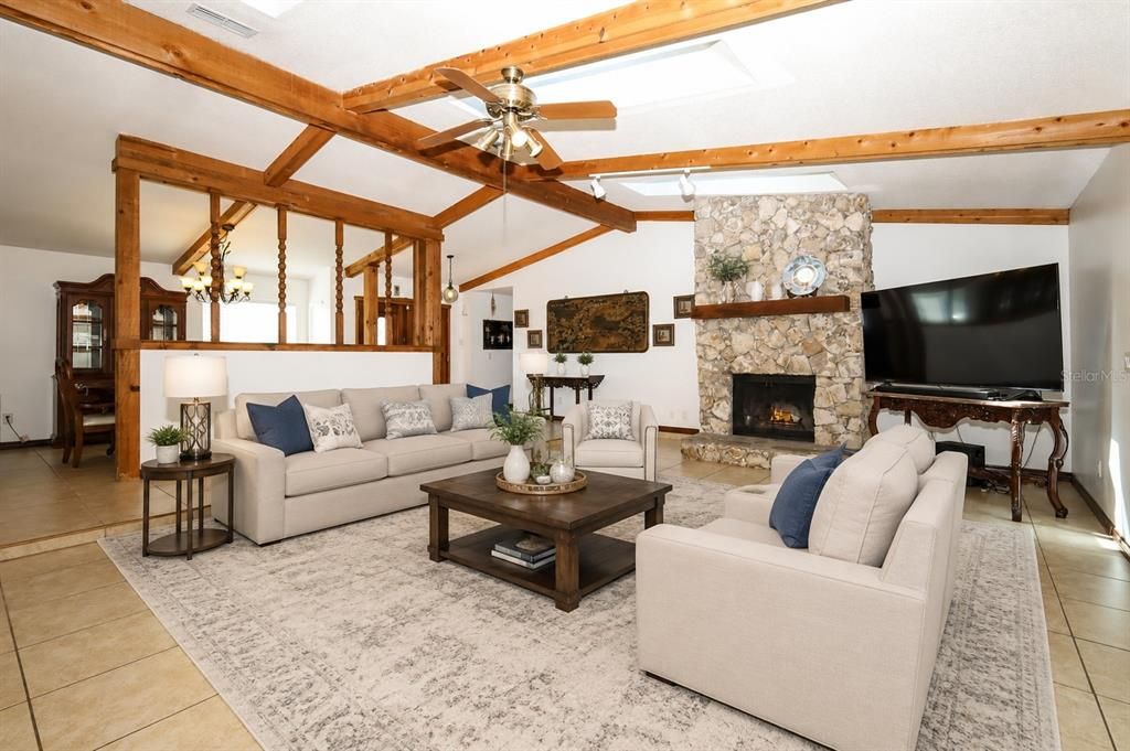 For Sale: $529,900 (4 beds, 2 baths, 2780 Square Feet)