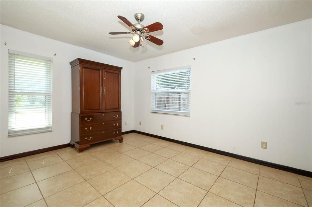 For Sale: $529,900 (4 beds, 2 baths, 2780 Square Feet)