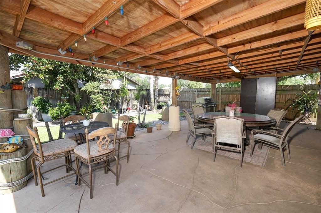 For Sale: $529,900 (4 beds, 2 baths, 2780 Square Feet)