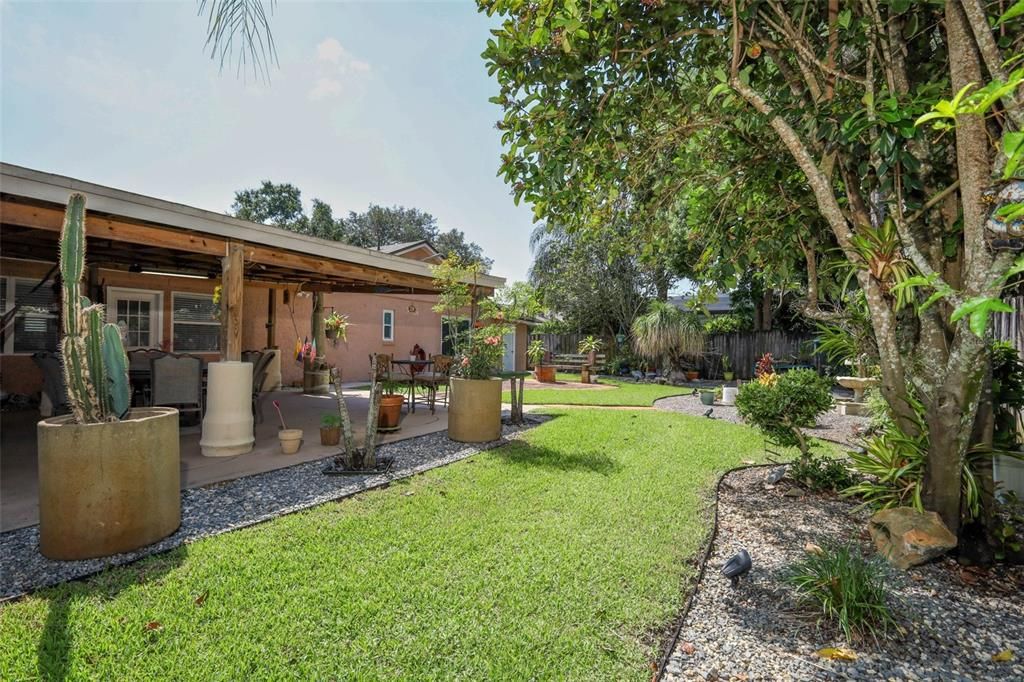For Sale: $529,900 (4 beds, 2 baths, 2780 Square Feet)