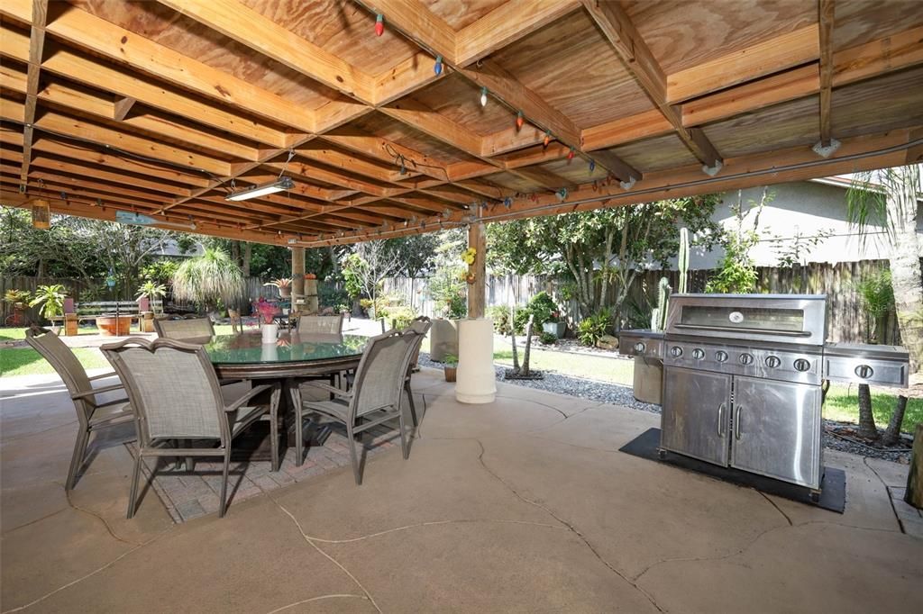 For Sale: $529,900 (4 beds, 2 baths, 2780 Square Feet)