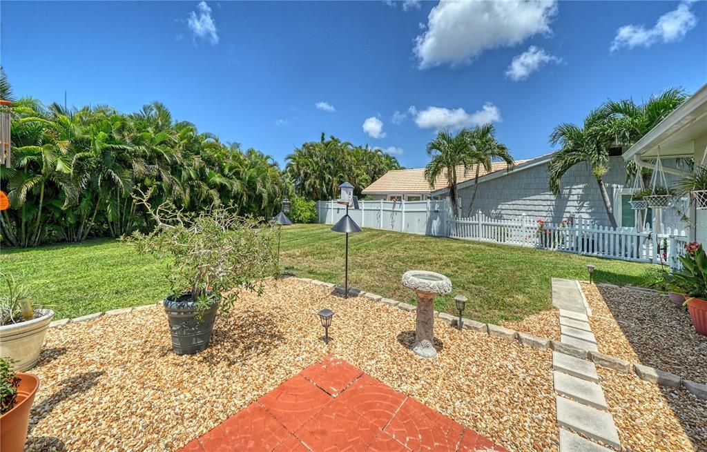 For Sale: $435,000 (2 beds, 2 baths, 1419 Square Feet)