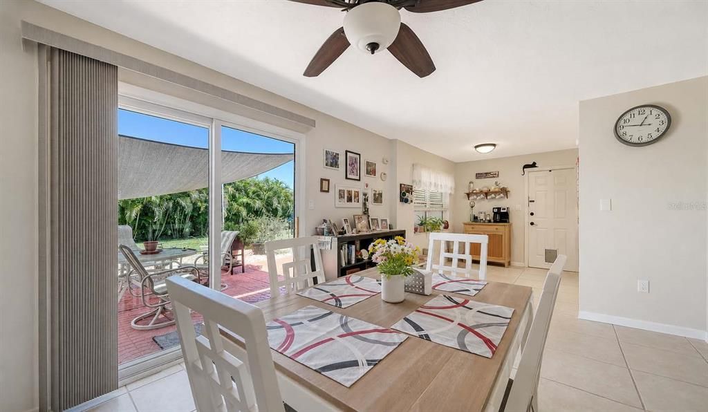 For Sale: $435,000 (2 beds, 2 baths, 1419 Square Feet)