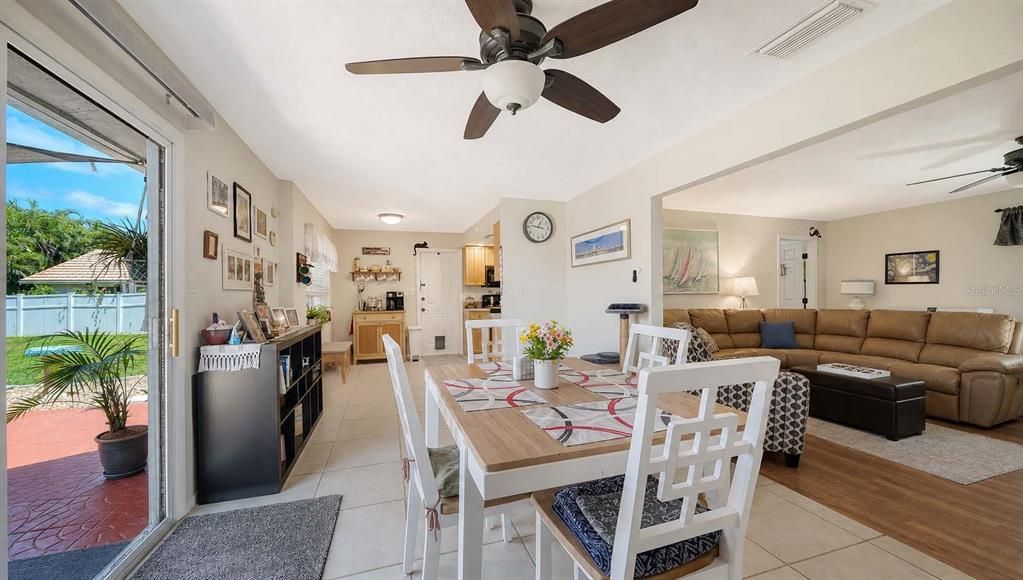For Sale: $435,000 (2 beds, 2 baths, 1419 Square Feet)