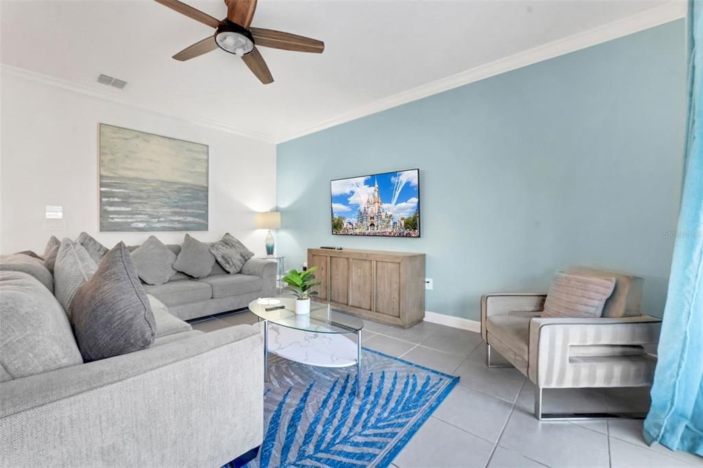 En Venta: $595,000 (6 camas, 5 baños, 3291 Pies cuadrados)