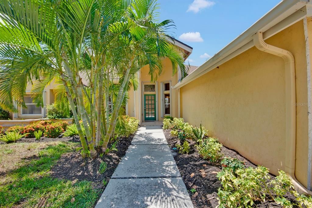 For Sale: $771,000 (3 beds, 2 baths, 2544 Square Feet)