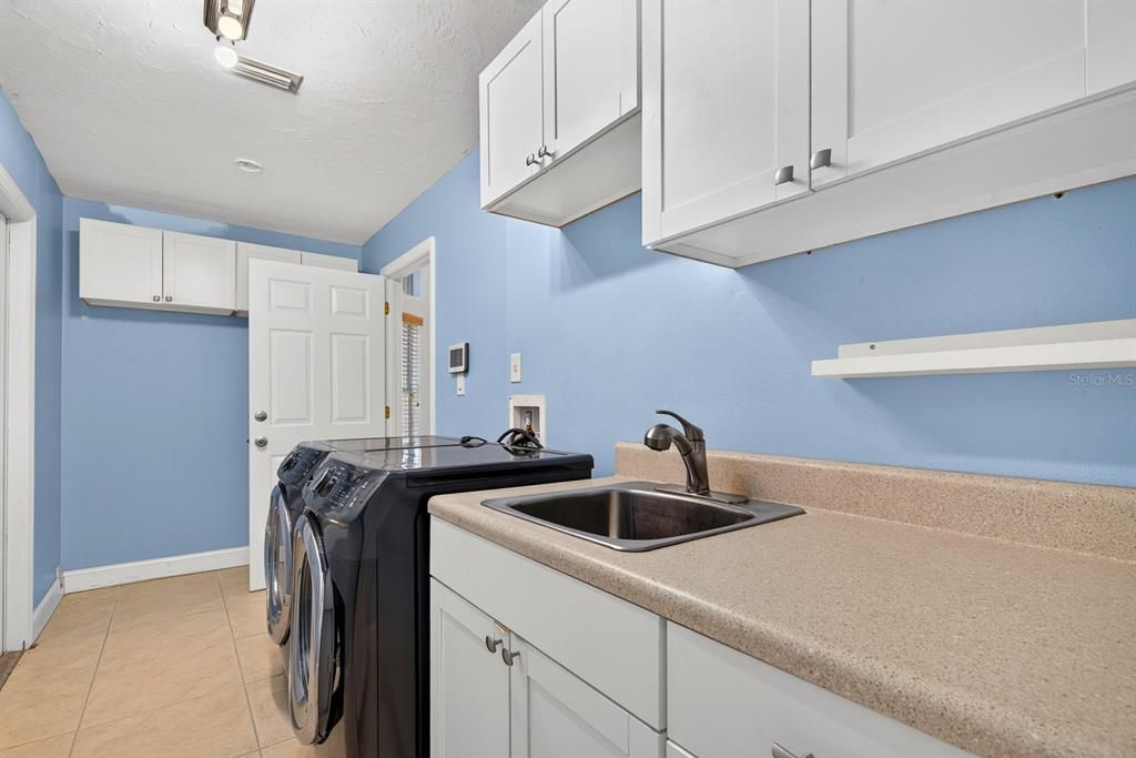 For Sale: $771,000 (3 beds, 2 baths, 2544 Square Feet)