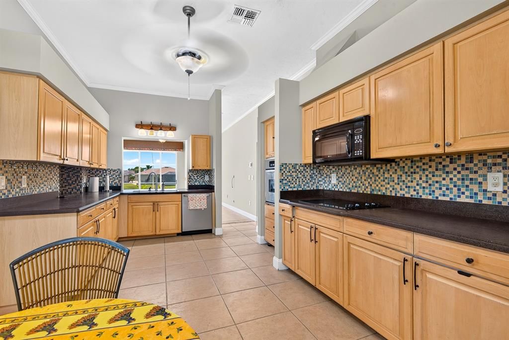 For Sale: $771,000 (3 beds, 2 baths, 2544 Square Feet)