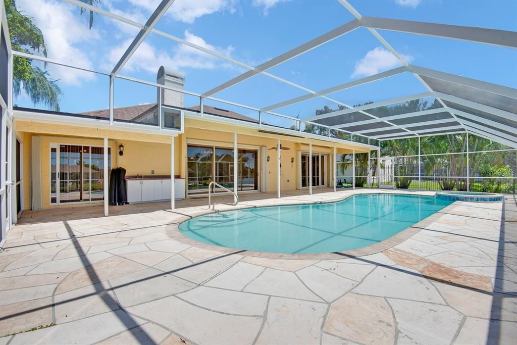 For Sale: $771,000 (3 beds, 2 baths, 2544 Square Feet)
