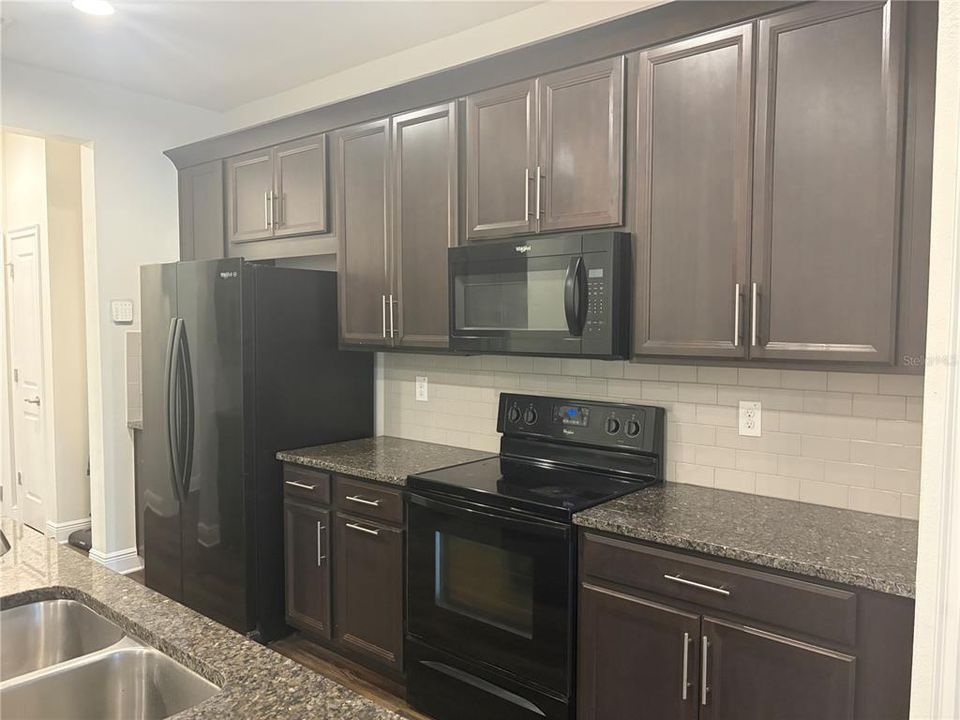 For Rent: $2,700 (3 beds, 2 baths, 1716 Square Feet)