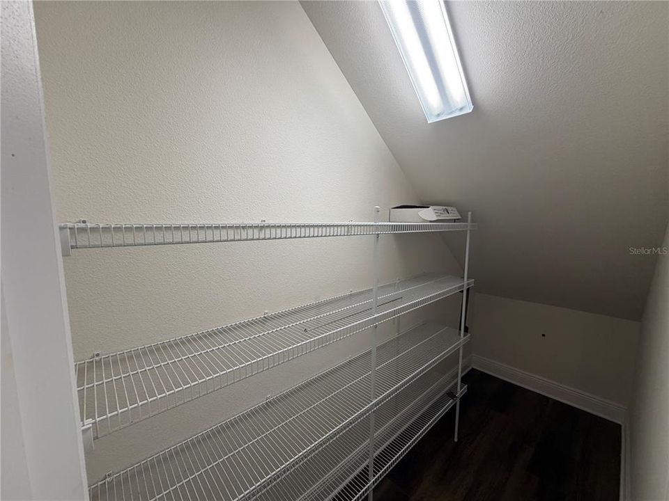 For Rent: $2,700 (3 beds, 2 baths, 1716 Square Feet)