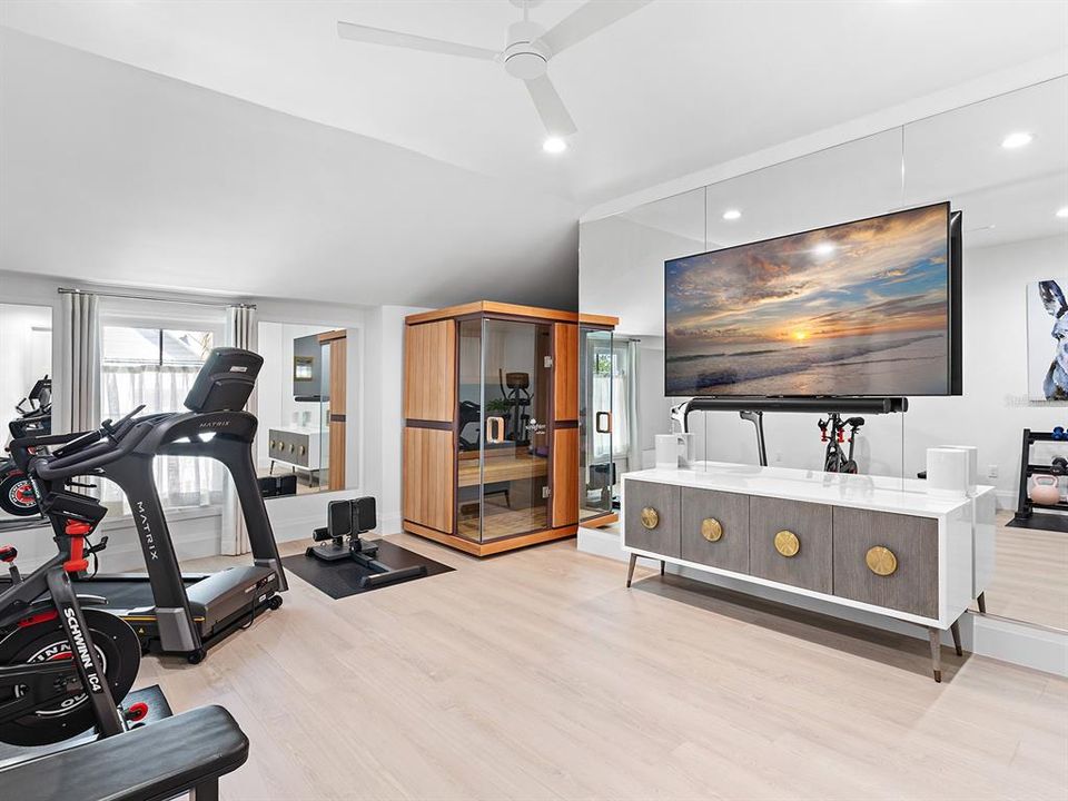 For Sale: $5,885,000 (4 beds, 4 baths, 3647 Square Feet)