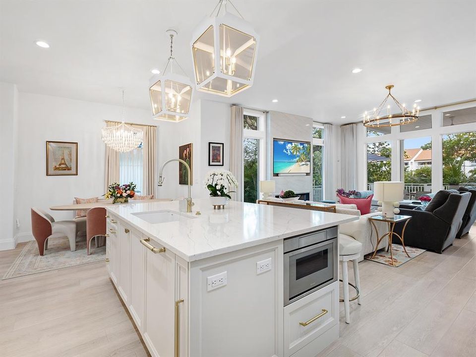 For Sale: $5,885,000 (4 beds, 4 baths, 3647 Square Feet)