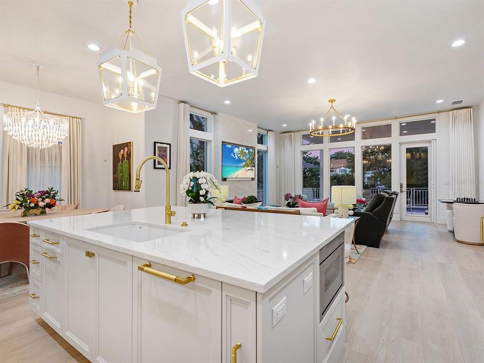 For Sale: $5,885,000 (4 beds, 4 baths, 3647 Square Feet)