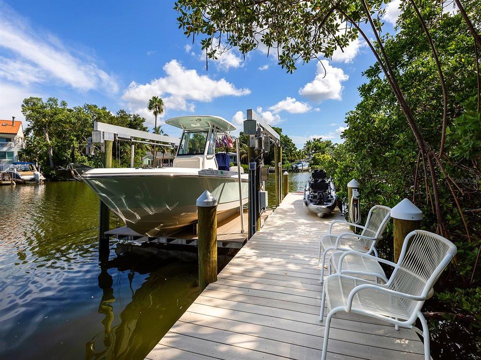 For Sale: $5,885,000 (4 beds, 4 baths, 3647 Square Feet)