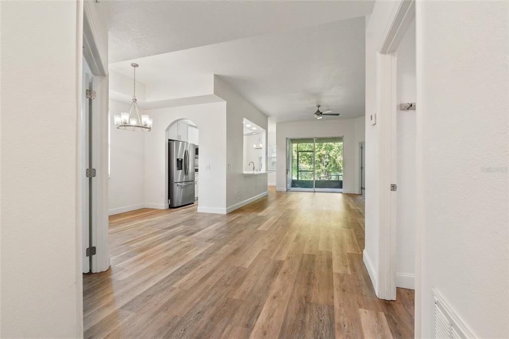 For Sale: $290,000 (2 beds, 2 baths, 1438 Square Feet)