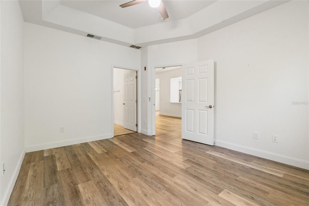 For Sale: $290,000 (2 beds, 2 baths, 1438 Square Feet)