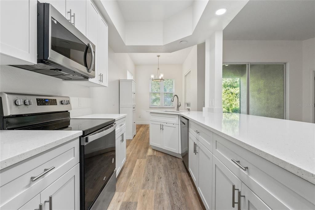 For Sale: $290,000 (2 beds, 2 baths, 1438 Square Feet)