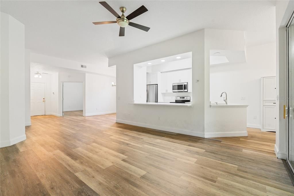 For Sale: $290,000 (2 beds, 2 baths, 1438 Square Feet)