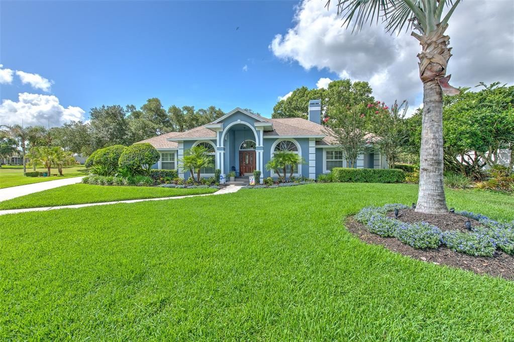 For Sale: $875,000 (4 beds, 3 baths, 2840 Square Feet)