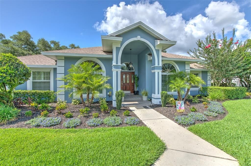 For Sale: $875,000 (4 beds, 3 baths, 2840 Square Feet)