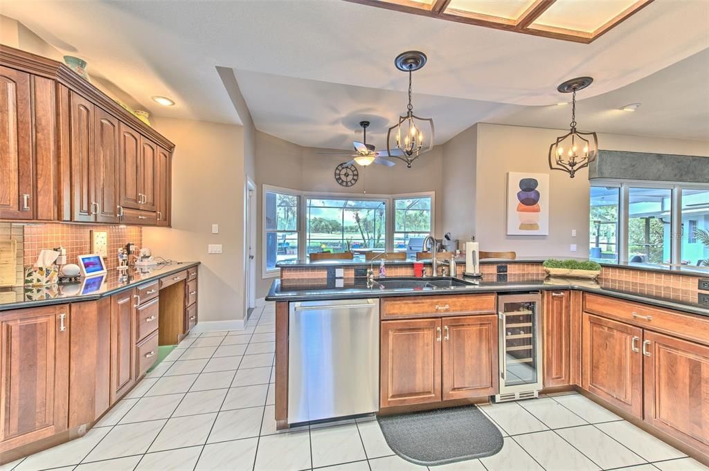 For Sale: $875,000 (4 beds, 3 baths, 2840 Square Feet)