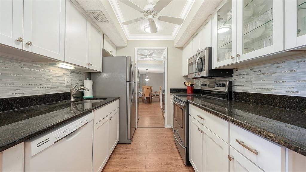 На продажу: $160,000 (2 спален, 2 ванн, 1178 Квадратных фут)
