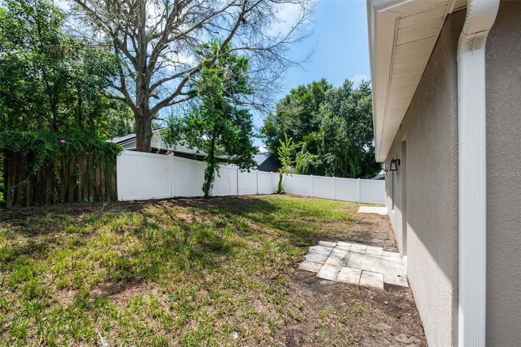 En Venta: $410,000 (4 camas, 2 baños, 1884 Pies cuadrados)