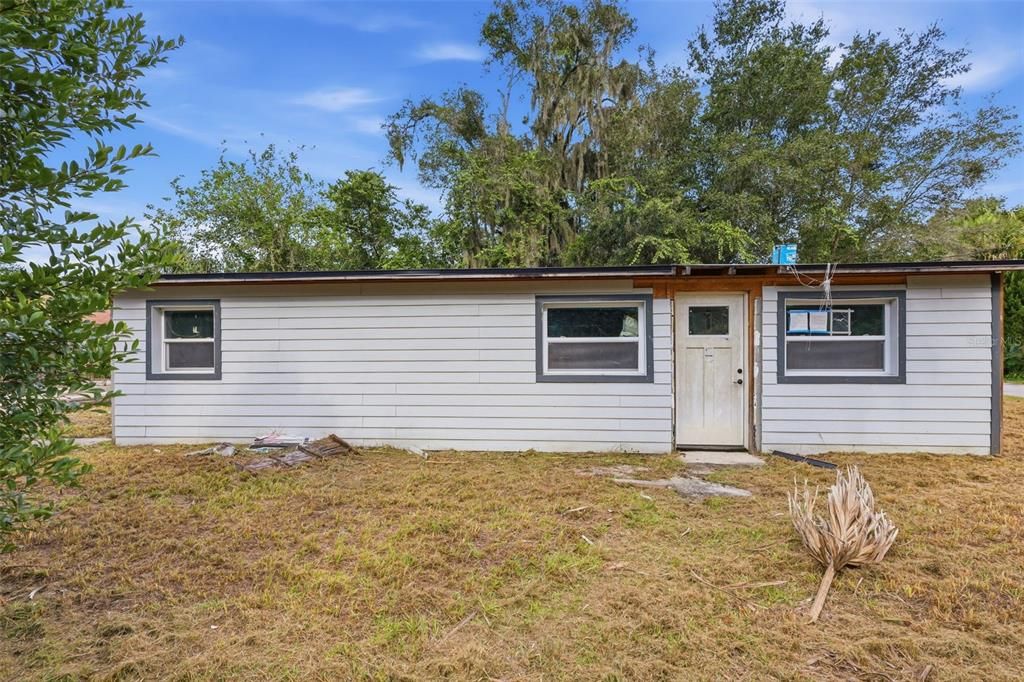 For Sale: $69,900 (3 beds, 1 baths, 934 Square Feet)
