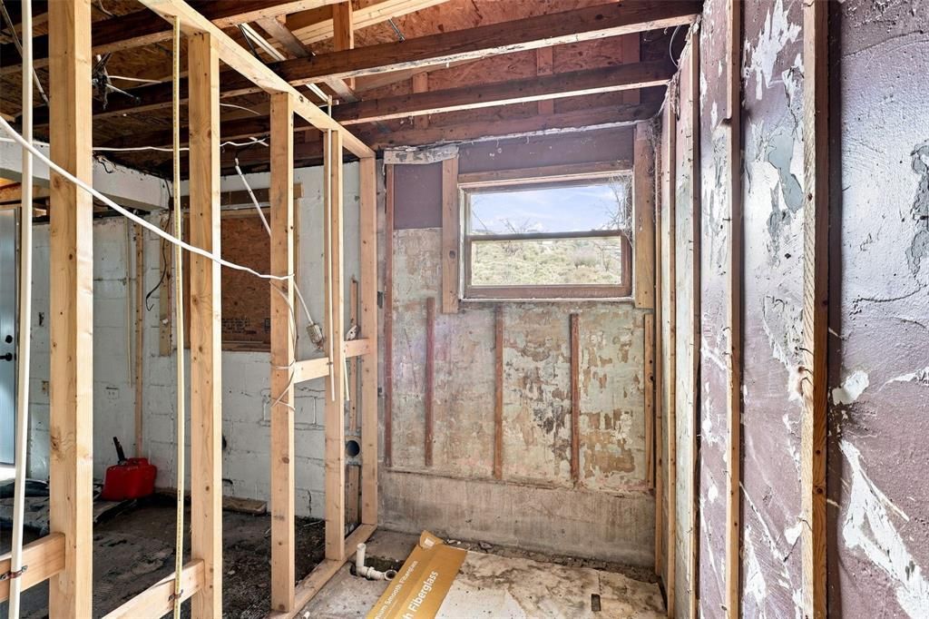 For Sale: $69,900 (3 beds, 1 baths, 934 Square Feet)