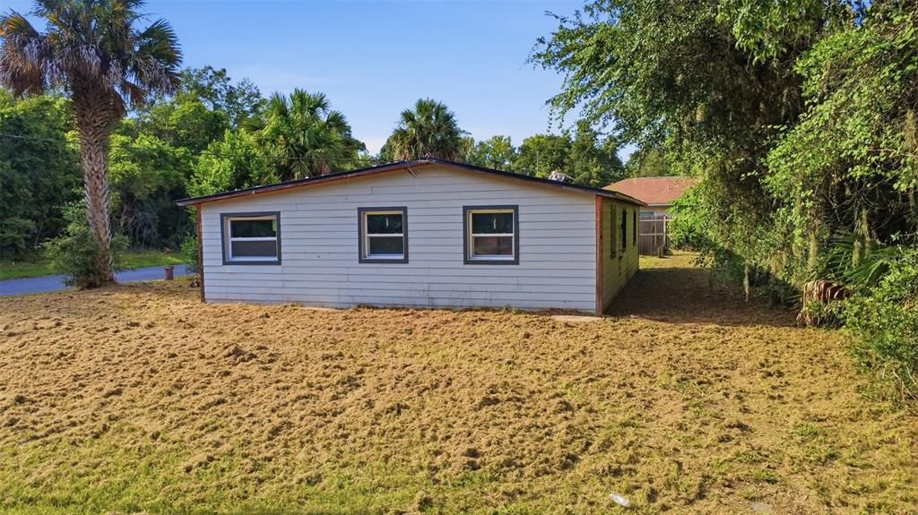 For Sale: $69,900 (3 beds, 1 baths, 934 Square Feet)